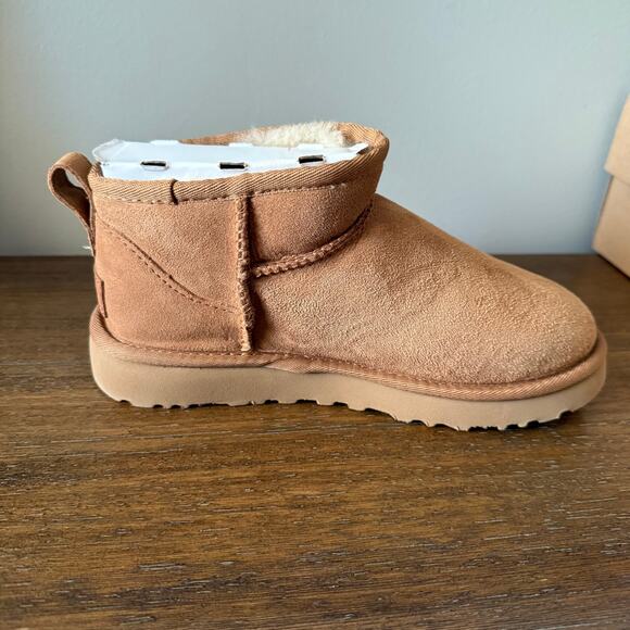 Ugg Woman’s Chestnut Tan Classic Ultra Mini Winter Slip On Boot- Size 5 - Picture 5 of 8